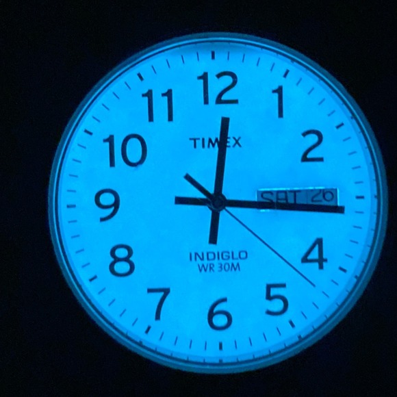 Timex Easy Reader Watch Men 35mm Gold Silver Tone Day Date Indiglo New Battery - Picture 16 of 16